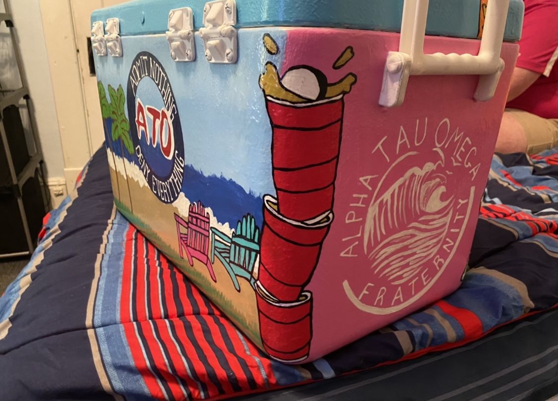 15 Painted Cooler Ideas That Are Perfect For Fraternities