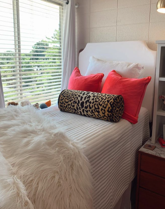 15 Dorm Headboards That Will Make Your Bed Look Way Better