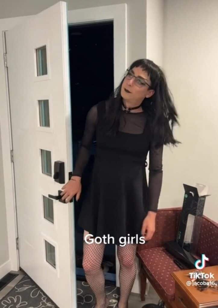 goth girl outfit