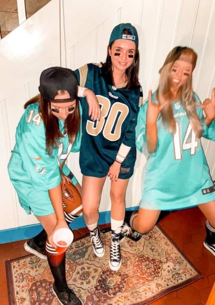 18 Super Funny Dress As Your Type Ideas - College Savvy