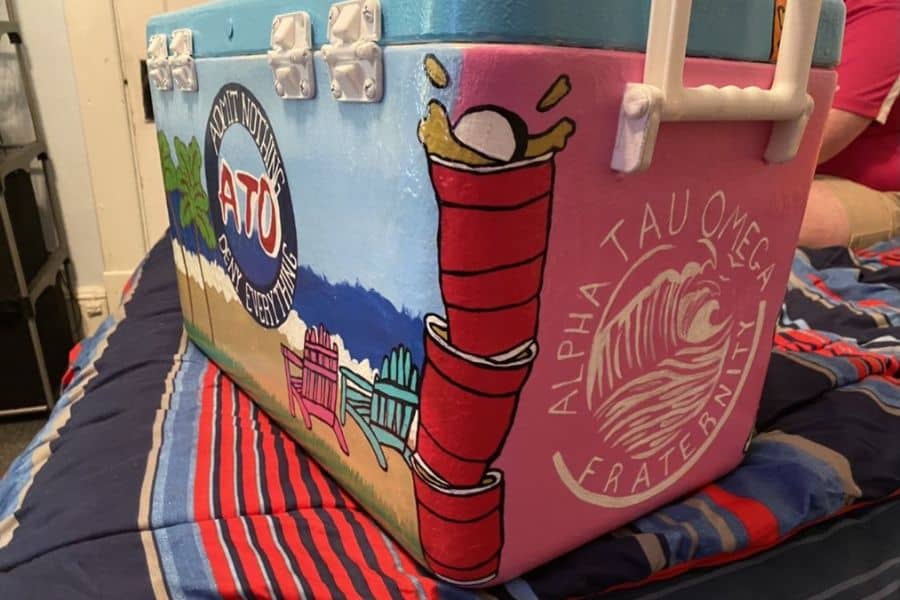 15 Painted Cooler Ideas That Are Perfect For Fraternities