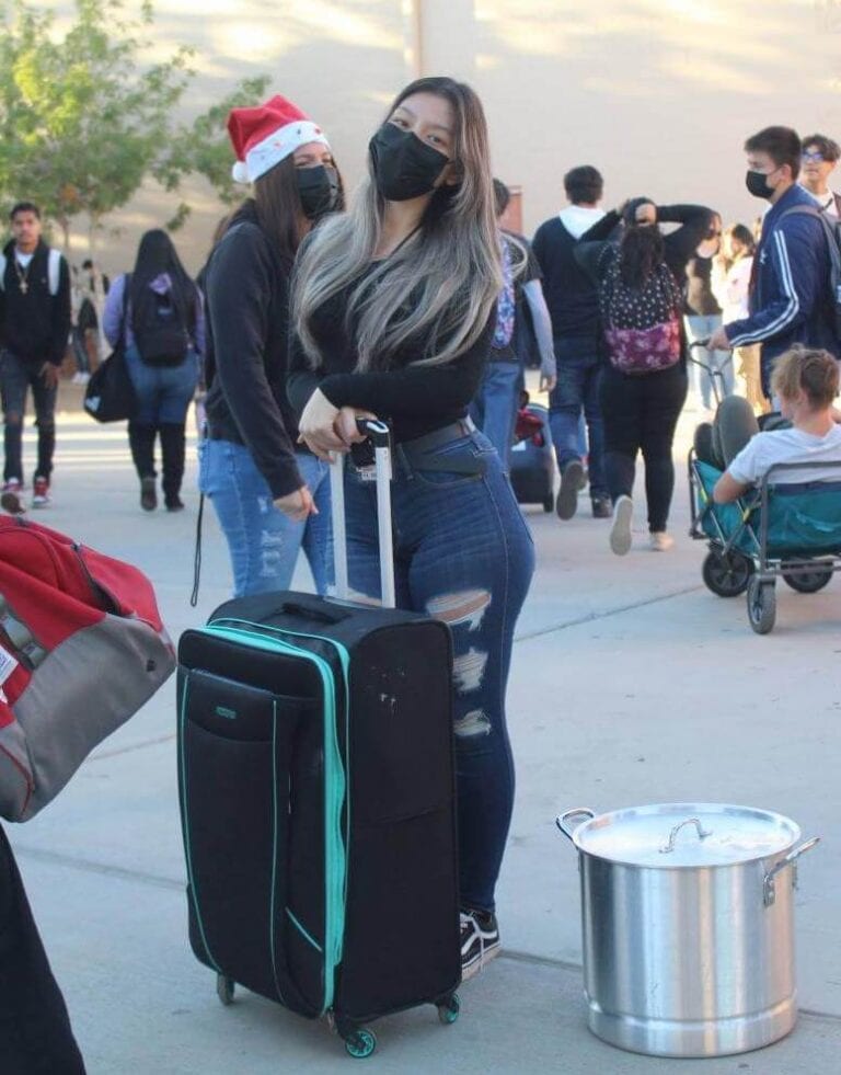 32-hilarious-anything-but-a-backpack-day-ideas-college-savvy