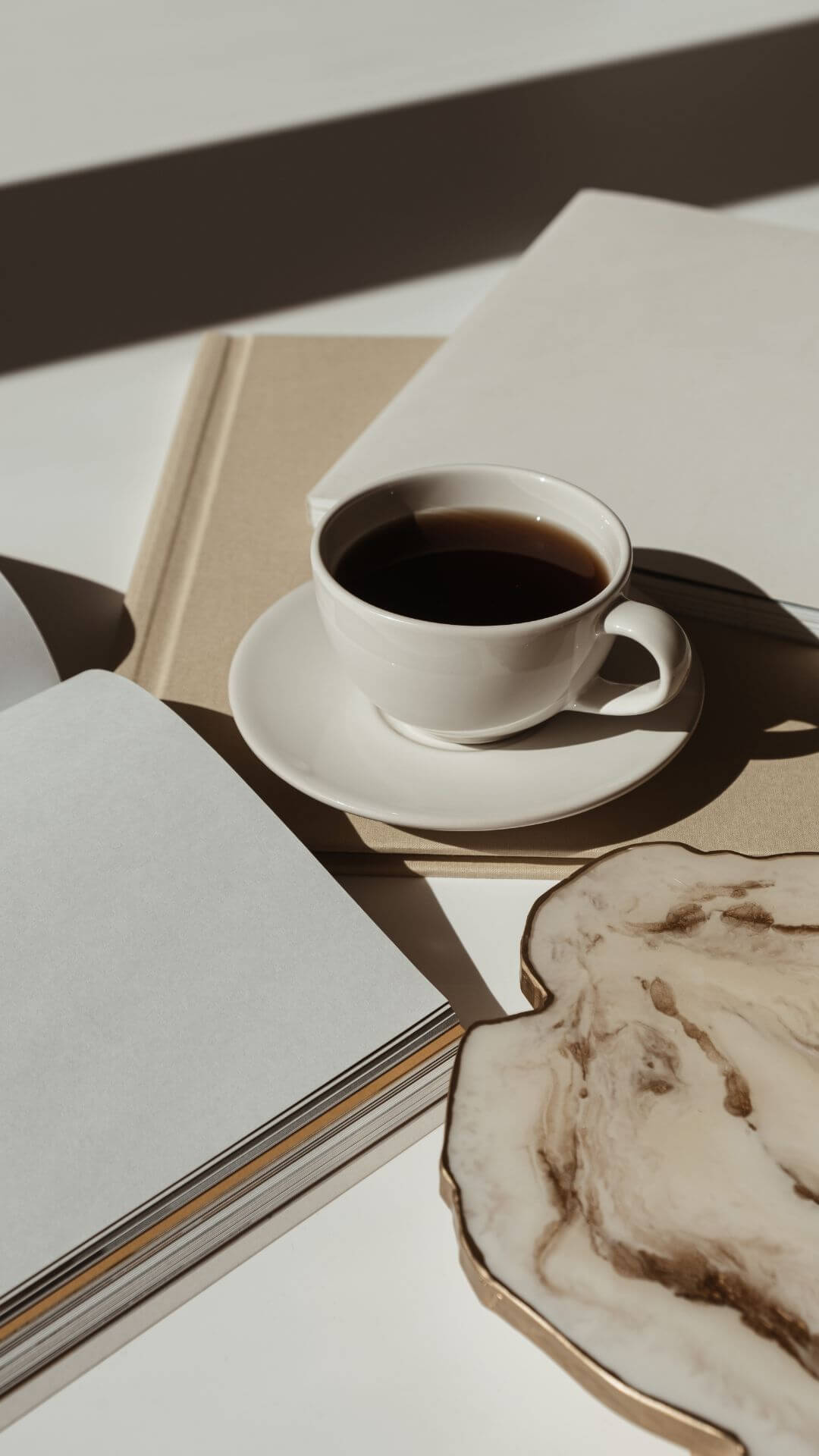 Minimalist Neutral Wallpaper For iPhone: 50 FREE Wallpapers