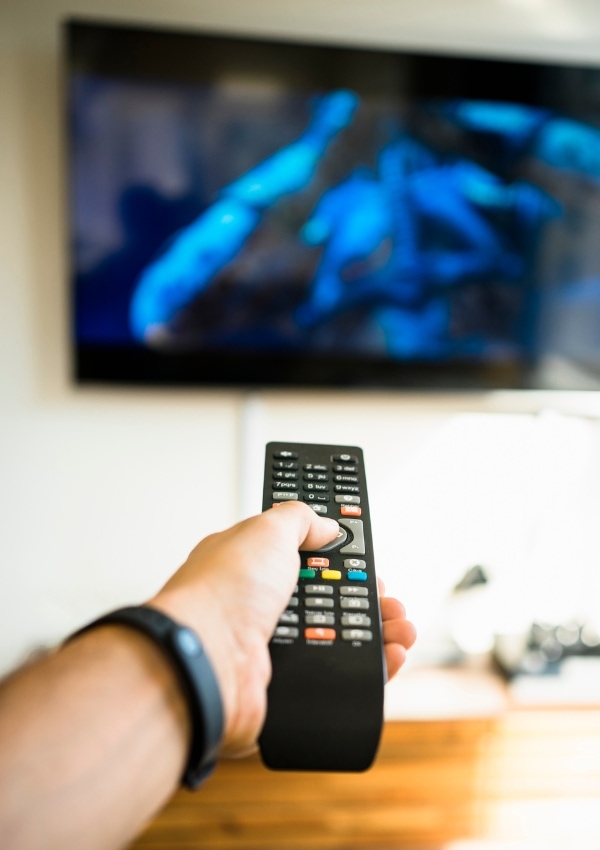 how to mount a tv in a dorm room