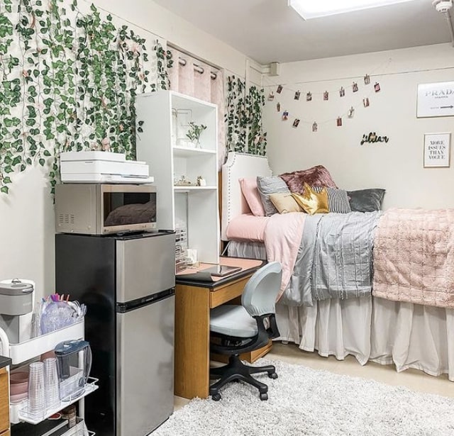 10 Best Dorm Shopping Tips To Know Before Moving Into College